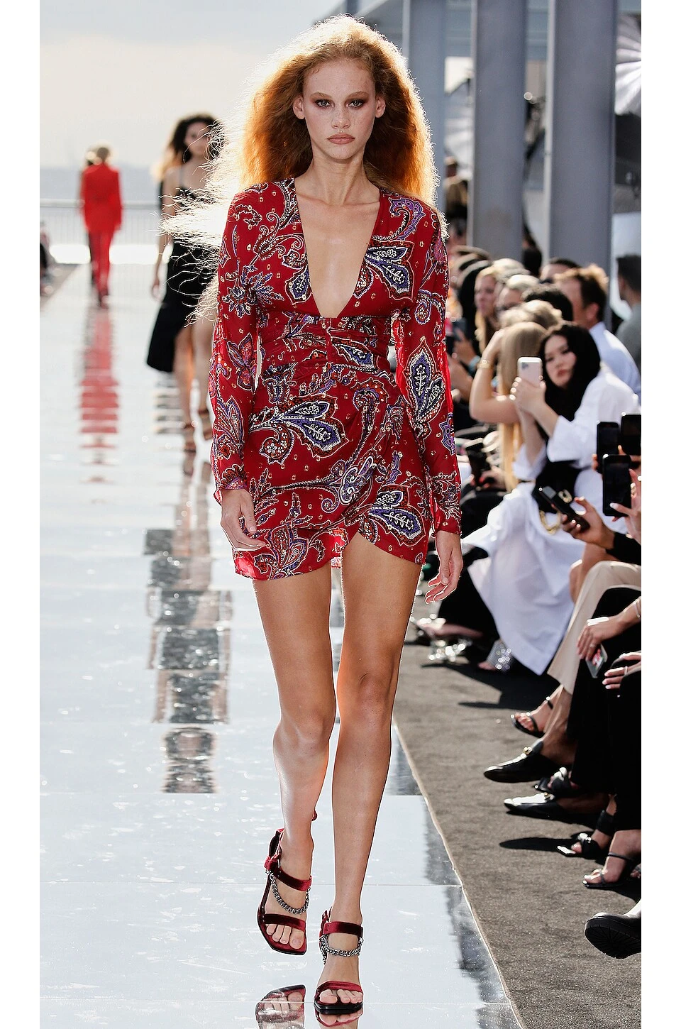 ROBE COURTE ZEPPELIN Red Paisley 6 ROBE COURTE ZEPPELIN Red Paisley – Image 4