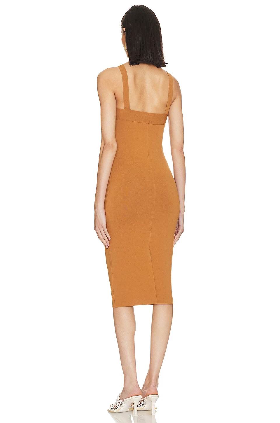 Equipment ROBE APPOLINE Almond 5 Equipment ROBE APPOLINE Almond – Image 3